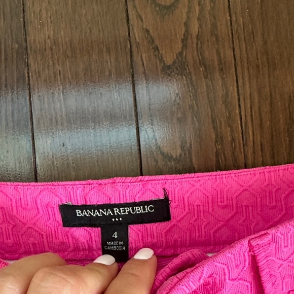 Banana Republic Bright Pink Textured Shorts - Picture 2 of 5